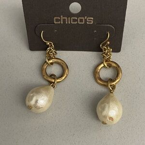 NWT Chico’s gold tone and faux pearl earrings